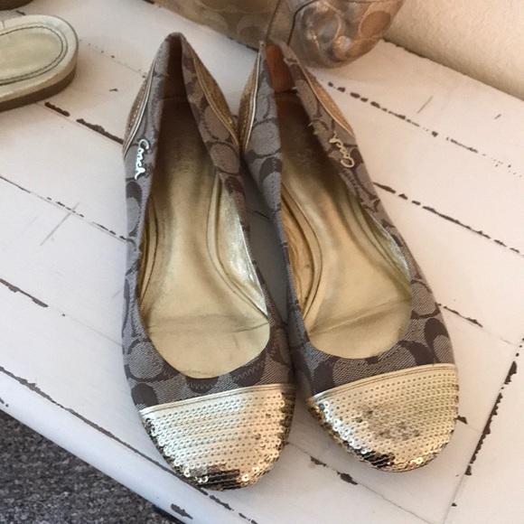 Coach Gold Bundle - Picture 2 of 6